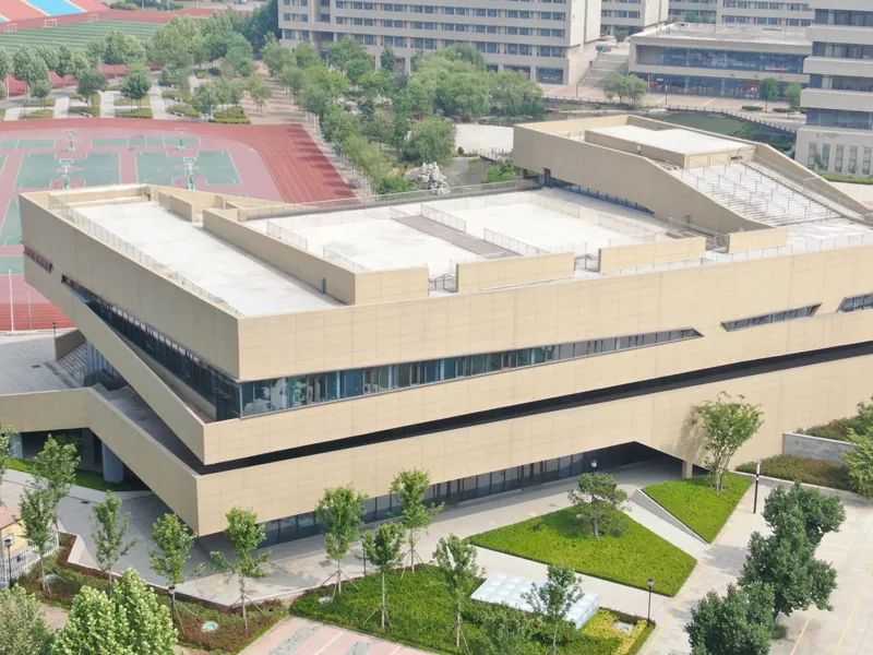 Keyingi kampus loyihangiz uchun nima uchun maktab temir binosini tanlaysiz?